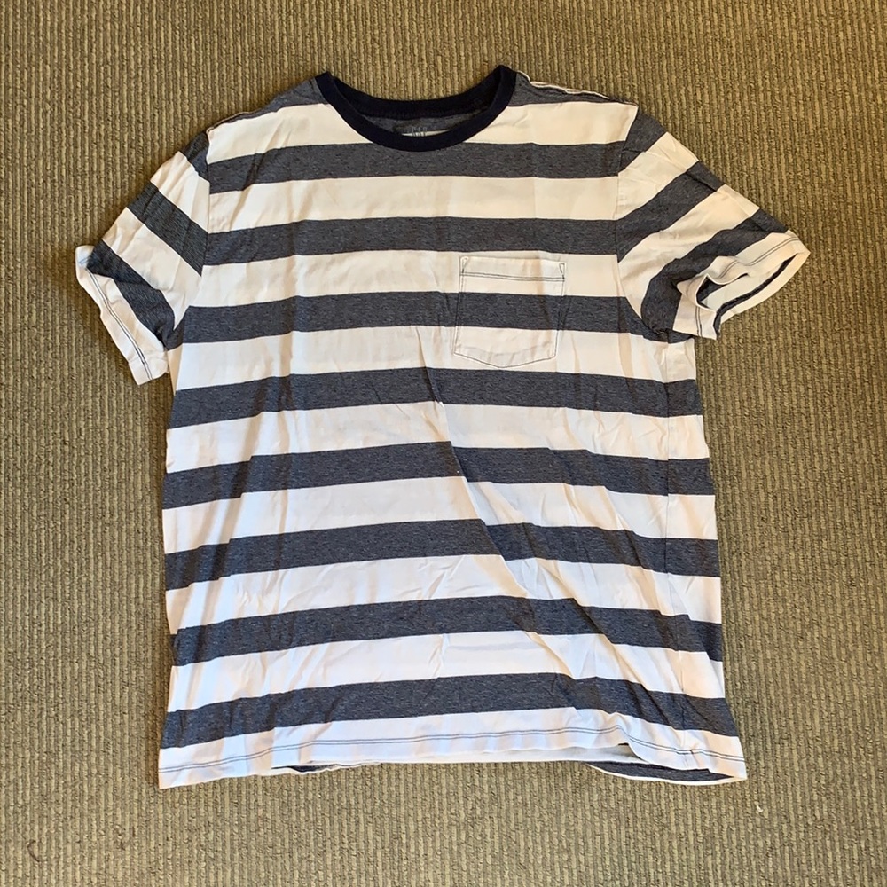 Gap men’s tee shirt